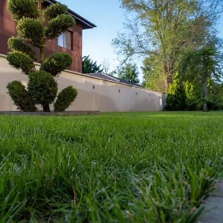 Navona Szálloda Saturn