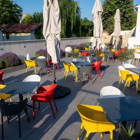 Otel Navona Saturn
